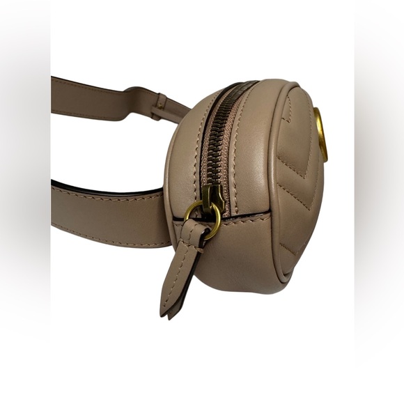 GUCCI GG Matelasse Marmont Belt Bag - Picture 4 of 10